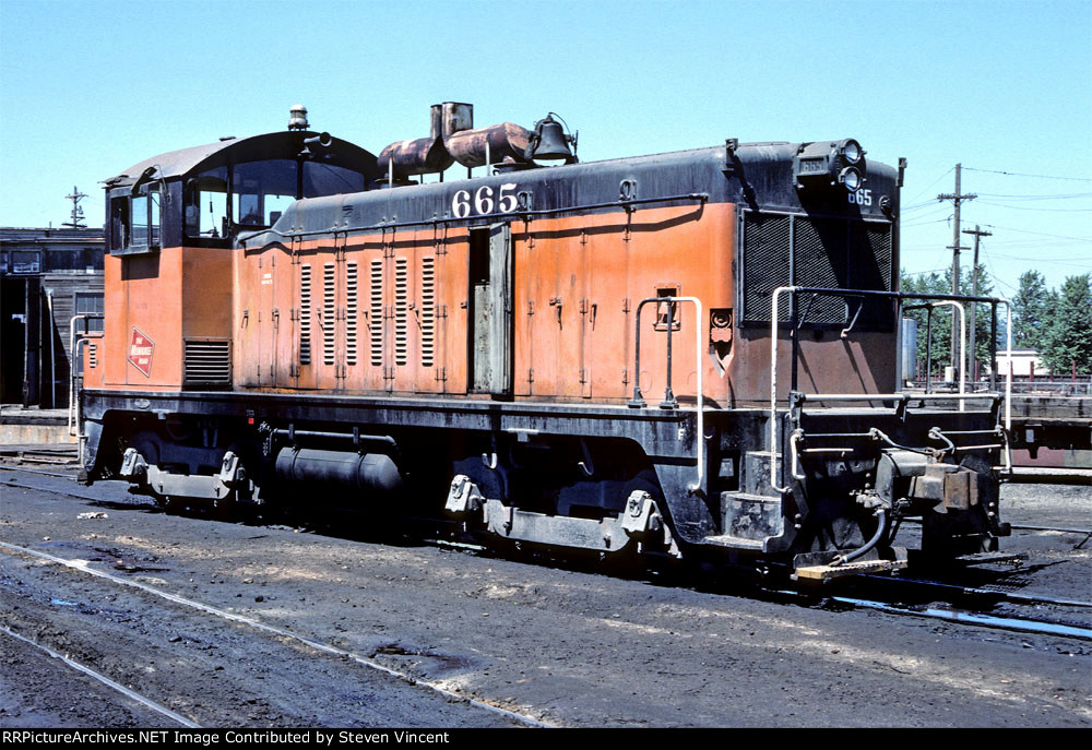 Milwaukee Road NW2 #665